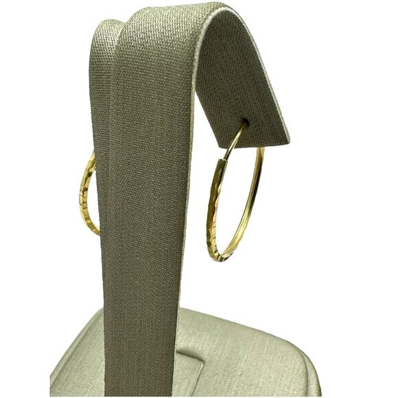 14K Yellow Gold Hammer Textured Hoop Earrings (15948) - Picture 3 of 10